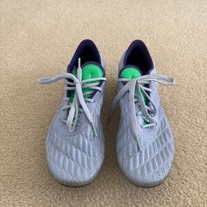 Under Armour Magnetico Elite soccer cleats